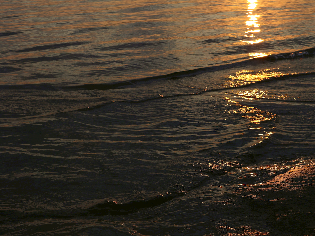 The Runner-Up of the Diamond category: “Sunset Waves” by Kendra Levere of Glen Bernard Camp, Age 14.