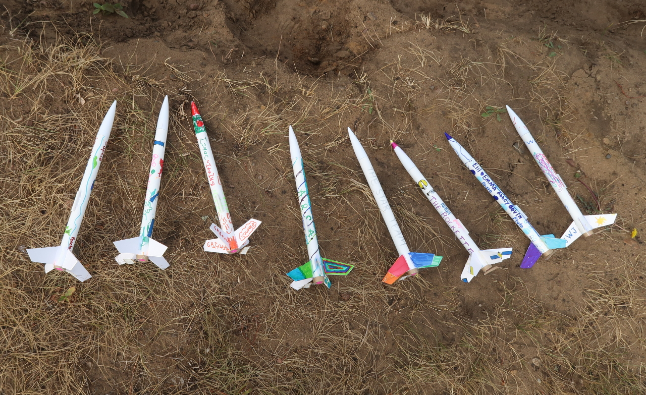 Rockets decorated by youngsters await launch