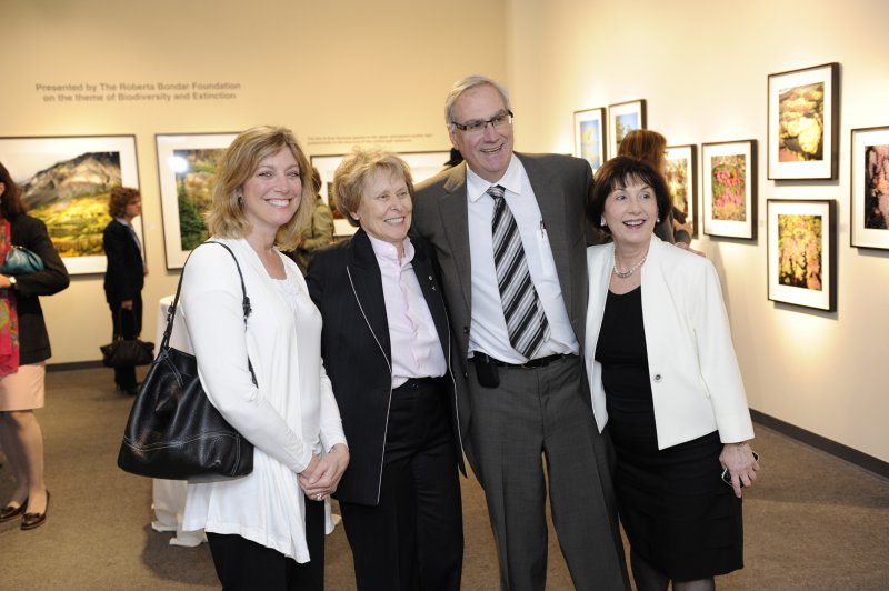 Dr Roberta Bondar with Laura Tipple, Doug Tipple, Christine Yankou