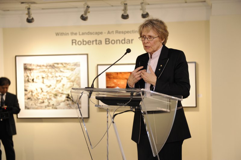 Dr Roberta Bondar addresses gallery patrons at The Roberta Bondar Foundation's first Traveling Exhibition and Learning Experience