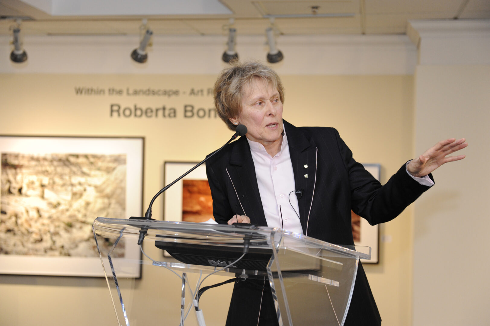 Dr. Roberta Bondar addresses gallery patrons at The Roberta Bondar Foundation's first Traveling Exhibition and Learning Experience